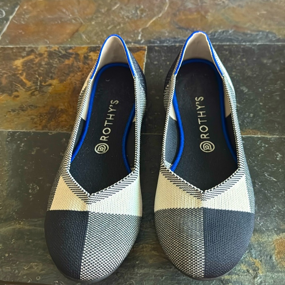Rothy’s black & white flats